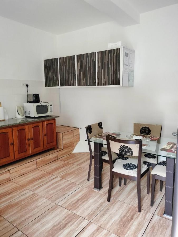 Loversnest Self Catering Anse aux Pins Kültér fotó
