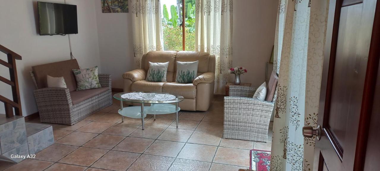 Loversnest Self Catering Anse aux Pins Kültér fotó