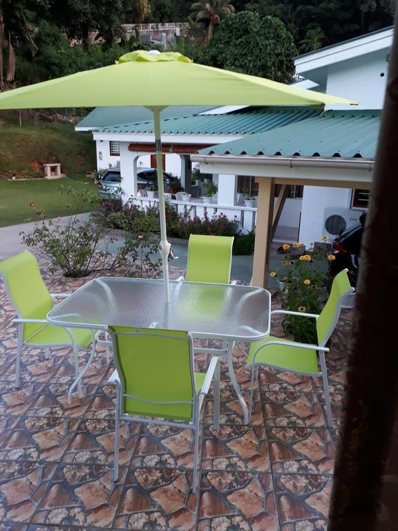 Loversnest Self Catering Anse aux Pins Kültér fotó